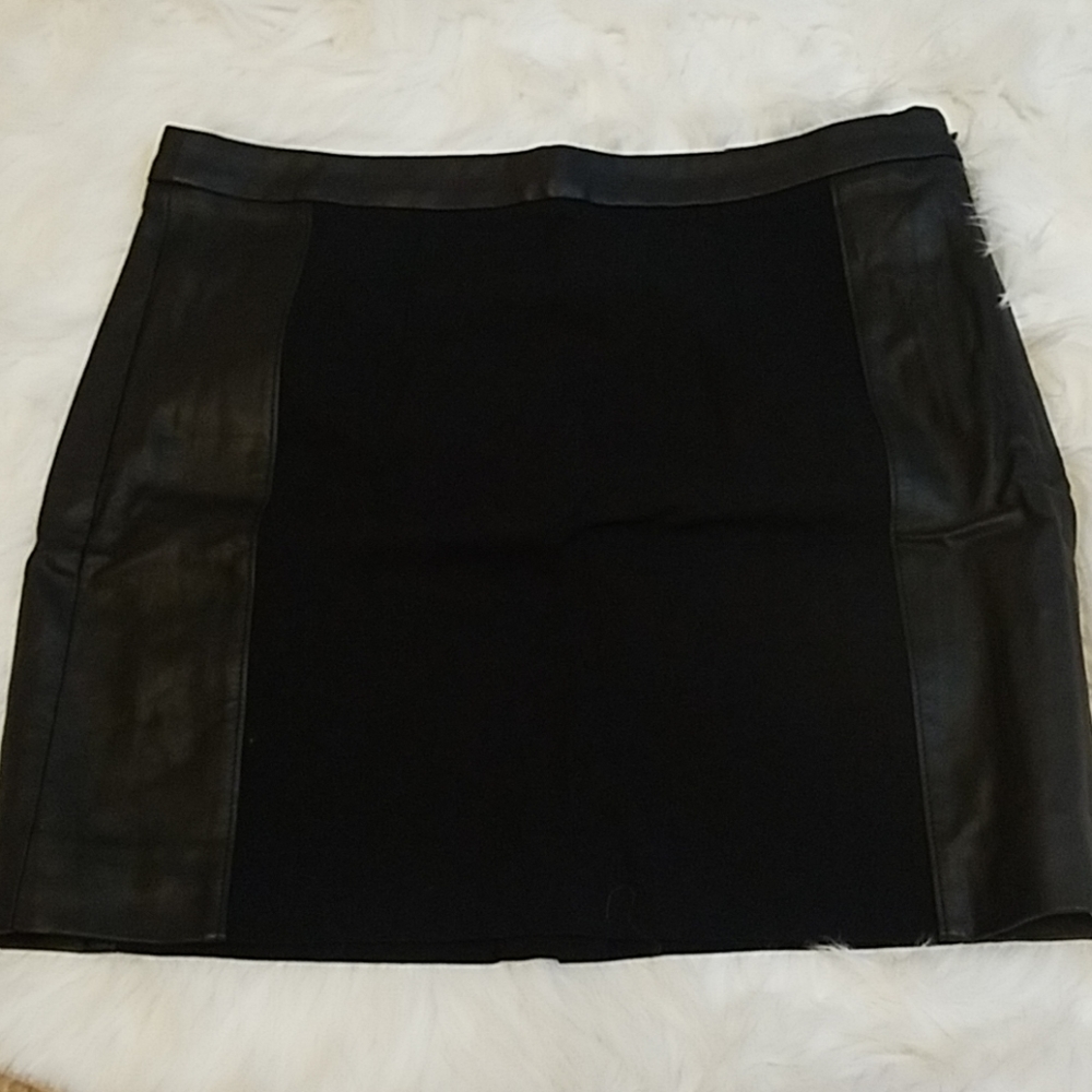 The Limited black midi stretch skirt